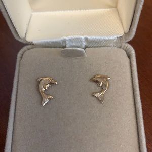 14k gold pierced earrings